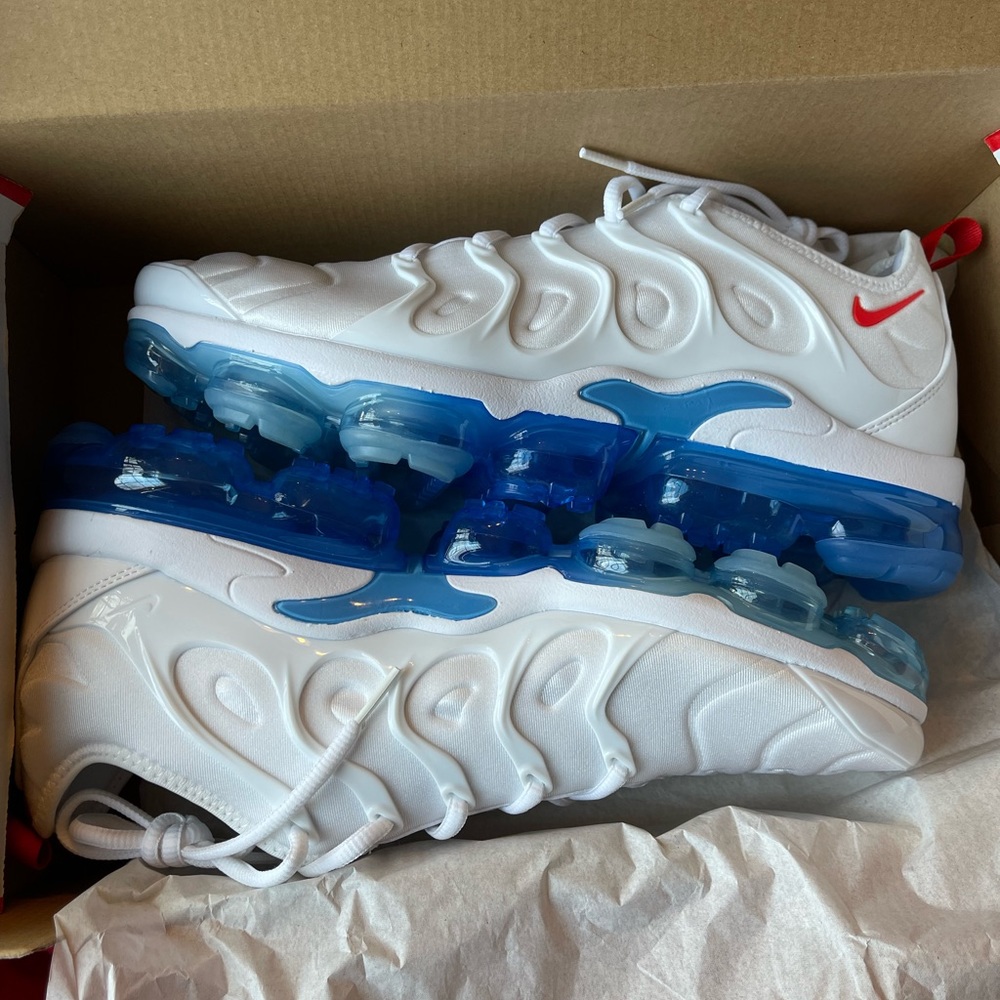 Brand NEW!! Mens Nike Air Vapormax PLUS
